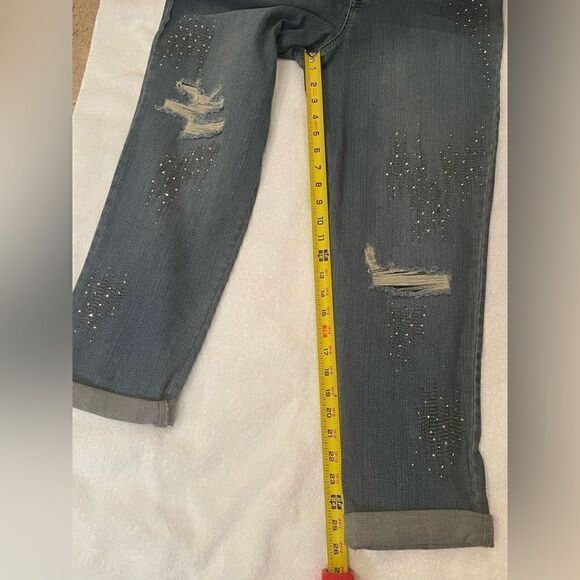 NWT Style& co Blue Beaded Embroidered Denim Distressed Boyfriend Jeans Size 8 - Picture 6 of 15